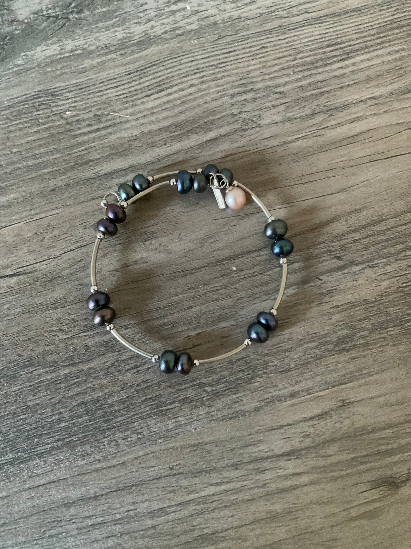 VANTEL Pearl Bracelet