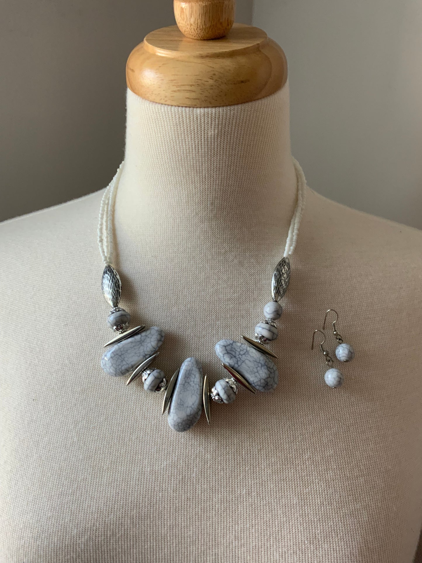 Beautiful Stone Necklace & Earring Set